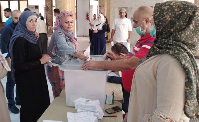 اقتراع واختلاط بدون إجراءات وقاية