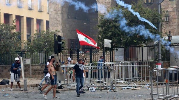 اشتباكات عنيفة بين المتظاهرين والأمن وسط بيروت