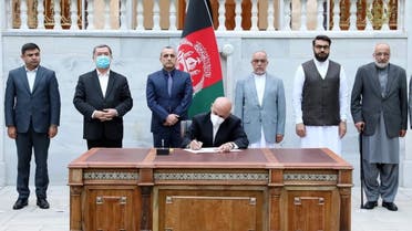 رئیس جمهوری افغانستان فرمان رهایی 400 زندانی «خطرناک» طالبان را امضا کرد