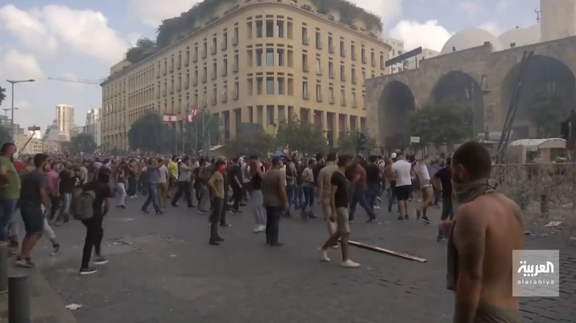 الاستقالات تتوالى في حكومة لبنان.. هل يقدم دياب استقالة جماعية؟