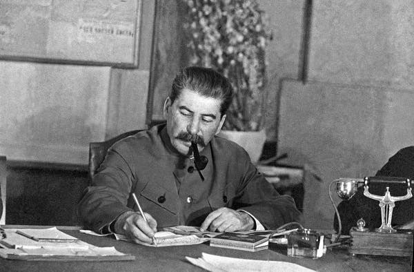 القائد السوفيتي جوزيف ستالين