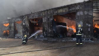 مدني الرياض يحقق في حريق محال للخيام بالجنادرية