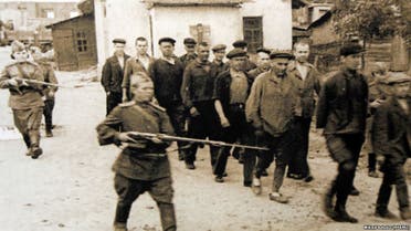 صورة لعدد من العاملين بمراكز العمل القسري السوفيتية
