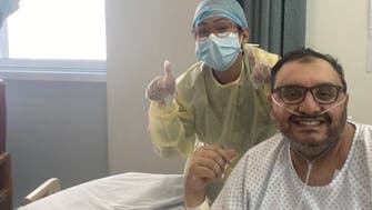 جديد حالة الطبيب السعودي باهبري.. وصور على سرير المرض