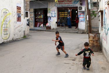 من أحد مخيمات اللاجئين الفلسطينيين في لبنان - فرانس برس