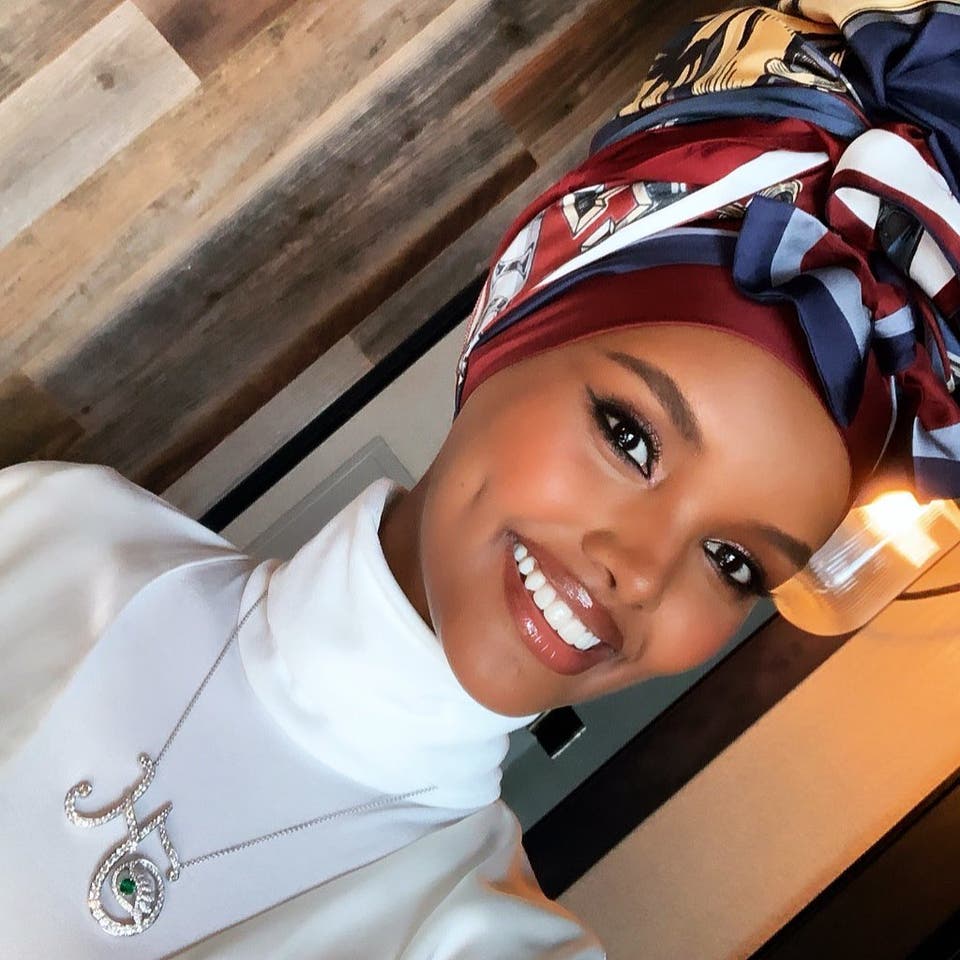 هذا هو أول حجاب يحمل توقيع دار تومي هيلفيغر الأميركية 16b3e81f-23d2-424d-9338-03aca3ec4dec