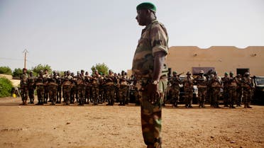 Soldiers from the Waraba Battalion, an EU-trained Malian army battalion, line up at an army base in Gao, July 8, 2013. (File photo: Reuters)