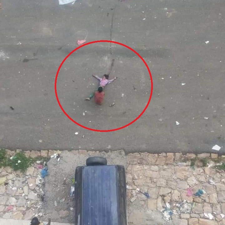 صور موجعة.. حوثي يقنص