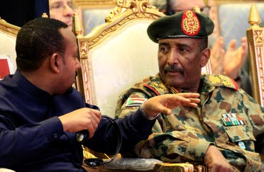 لقاء سابق بين آبي أحمد ورئيس المجلس الانتقالي عبدالفتاح البرهان في الخرطوم في أغسطس الماضي