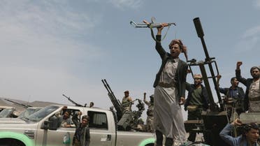 الإرياني: ميليشيات الحوثي لم تخض معارك مع العناصر المتطرفة