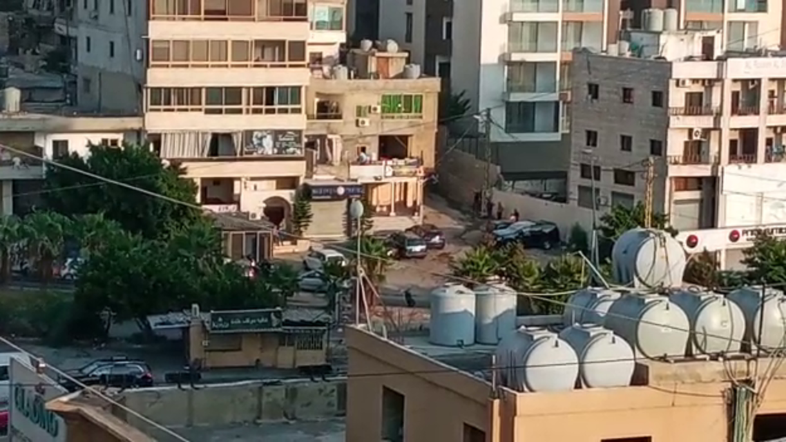 Clashes in Beirut’s southern town of Khaldeh erupt between local tribes and Hezbollah