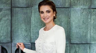 في عيدها الـ50.. الملكة رانيا بإطلالة تحمل توقيعاً سعودياً
