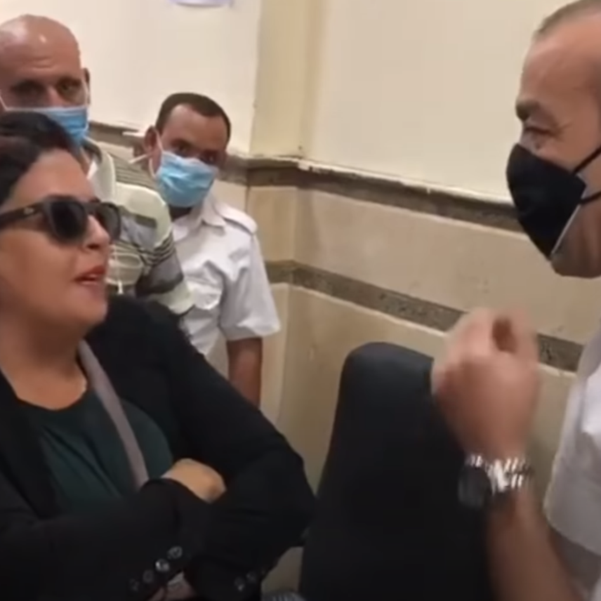 مفاجأة في فيديو اعتداء مصرية على ضابط شرطة!