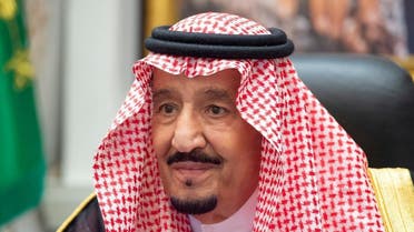  Saudi Arabia's King Salman bin Abdulaziz attends a virtual cabinet meeting in Neom, Aug. 18, 2020. (Reuters)