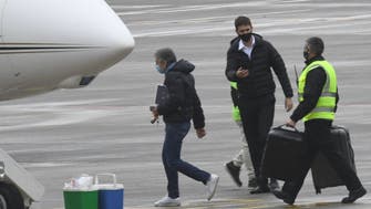 والد ميسي يسافر إلى برشلونة لحسم وجهة الأرجنتيني