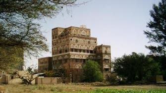بالصور.. "الحوثي" تحول قصراً تاريخياً بصنعاء مقبرة لقتلاها