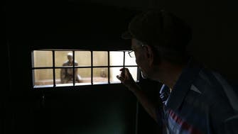 کھچا کھچ بھری جیلیں اور غفلت ... ایران میں قیدیوں میں کرونا پھیلنے کے بنیادی اسباب