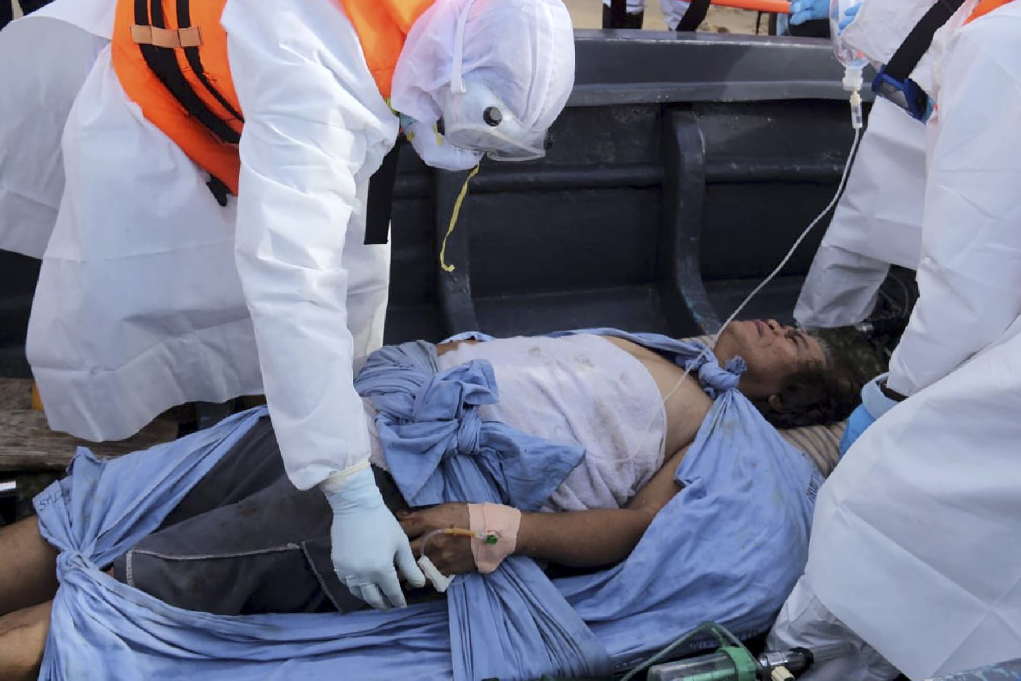 أحد المصابين على متن سفينة نيو دايموند (أرشيفية- فرانس برس)