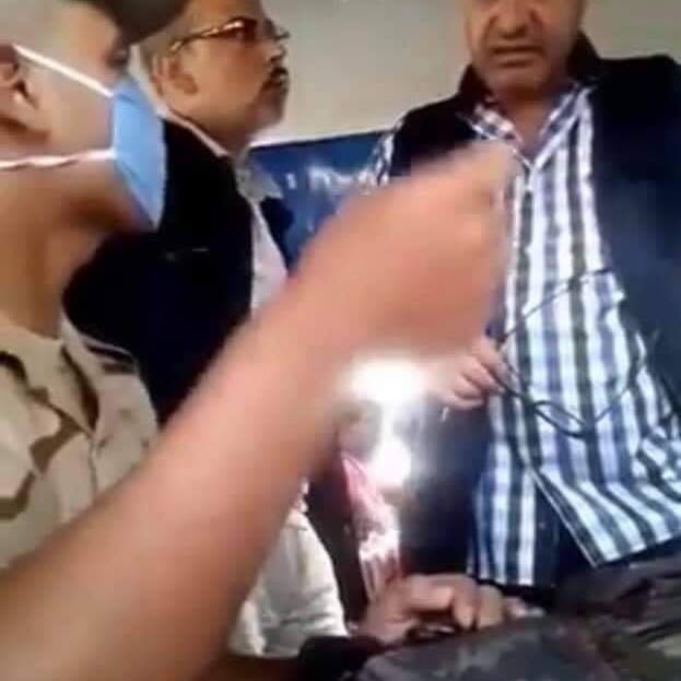 فيديو لـ"كمسري" يتطاول على مجند يثير غضباً عارماً في مصر