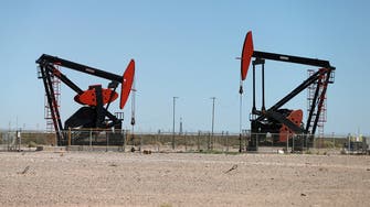 النفط يتراجع وسط تنامي حالات الإصابة بكورونا