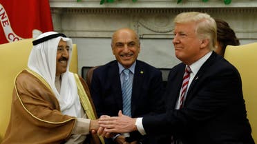 U.S. President Donald Trump (R) welcomes Emir of Kuwait Sabah Al-Ahmad Al-Jaber Al-Sabah (L) in the Oval Office at the White House in Washington, U.S., September 7, 2017. (File photo: Reuters)