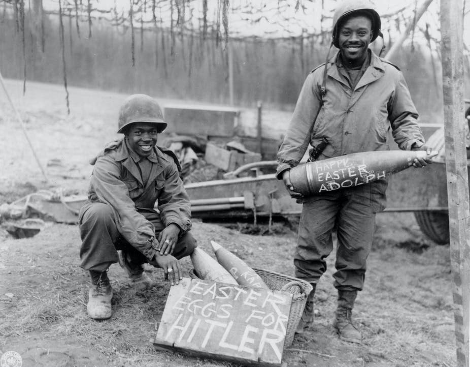 صورة لعدد من الجنود السود عملوا بإحدى فرق المدفعية