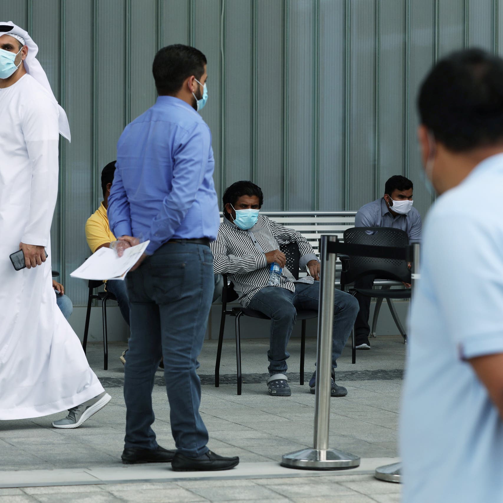 مسؤول: تطعيم 100% من البالغين في دبي بحلول هذا الموعد