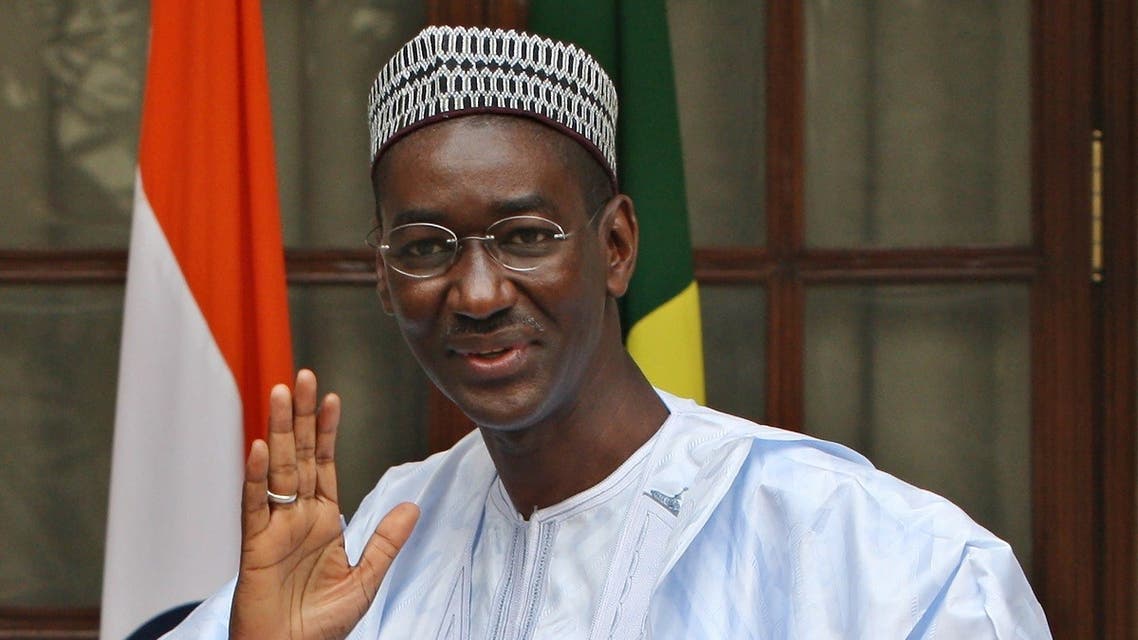 This photo taken on January 16, 2009, shows Mali's Minister of Foreign Affairs and International Cooperation Moctar Ouane waving prior a meeting with Indian External Affairs Minister Pranab Mukherjee in New Delhi. (AFP)