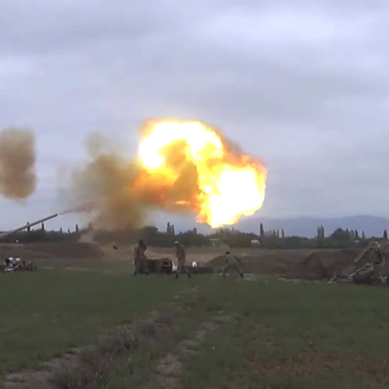 أرمينيا وأذربيجان تنشران مدفعية ثقيلة حول ناغورنو كاراباخ