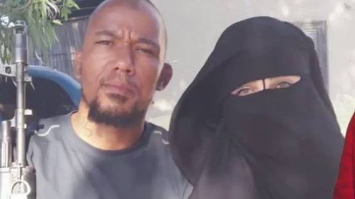 أرملة داعشيين