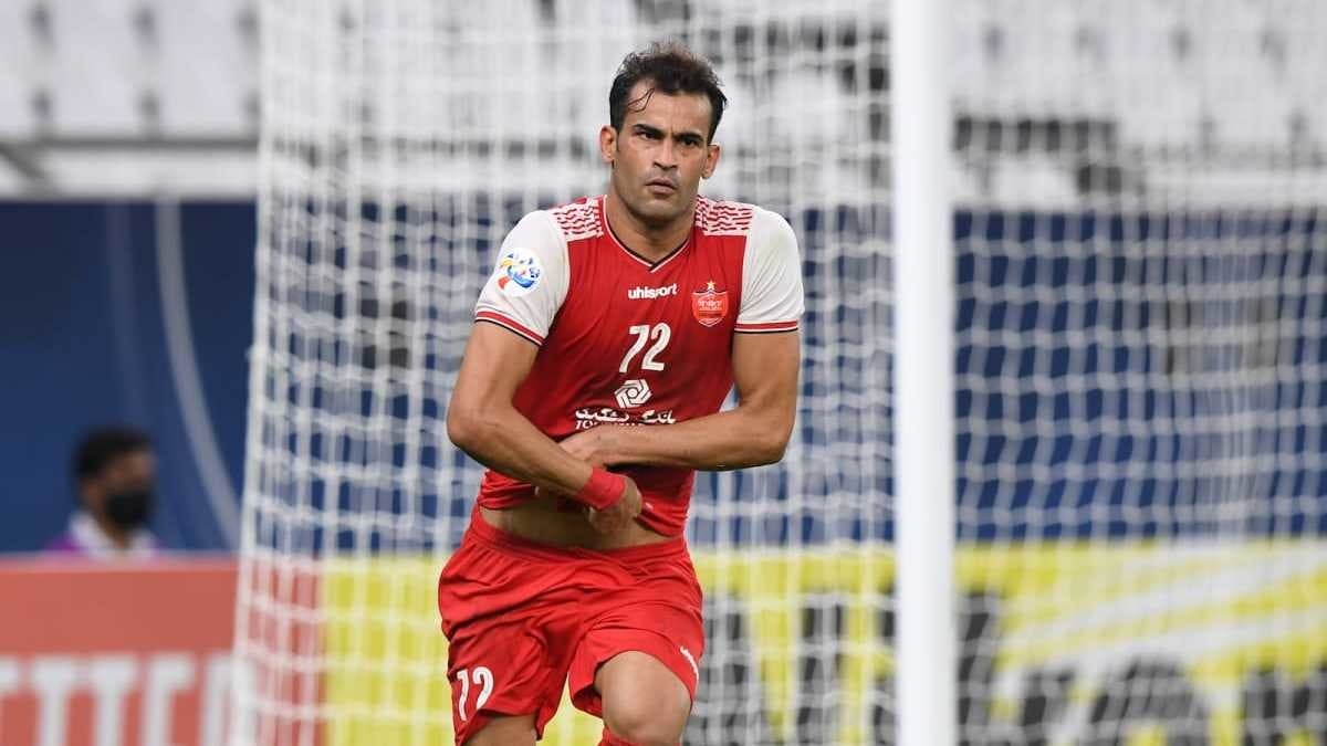 الاتحاد الآسيوي يوقف آل كثير مهاجم بيرسبوليس 6 أشهر