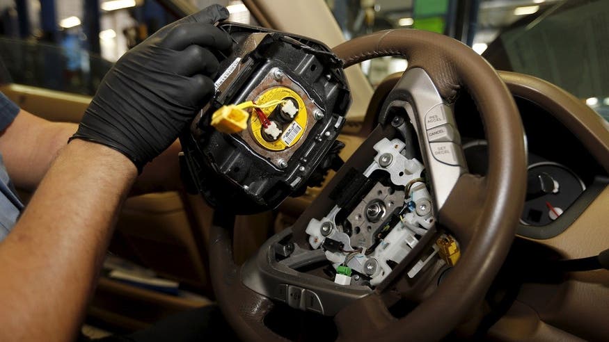 US auto safety agency steps up probe into air bag ruptures