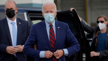 US Democratic presidential candidate Joe Biden boards his campaign plane for travel to Miami, Oct. 5, 2020. (Reuters)