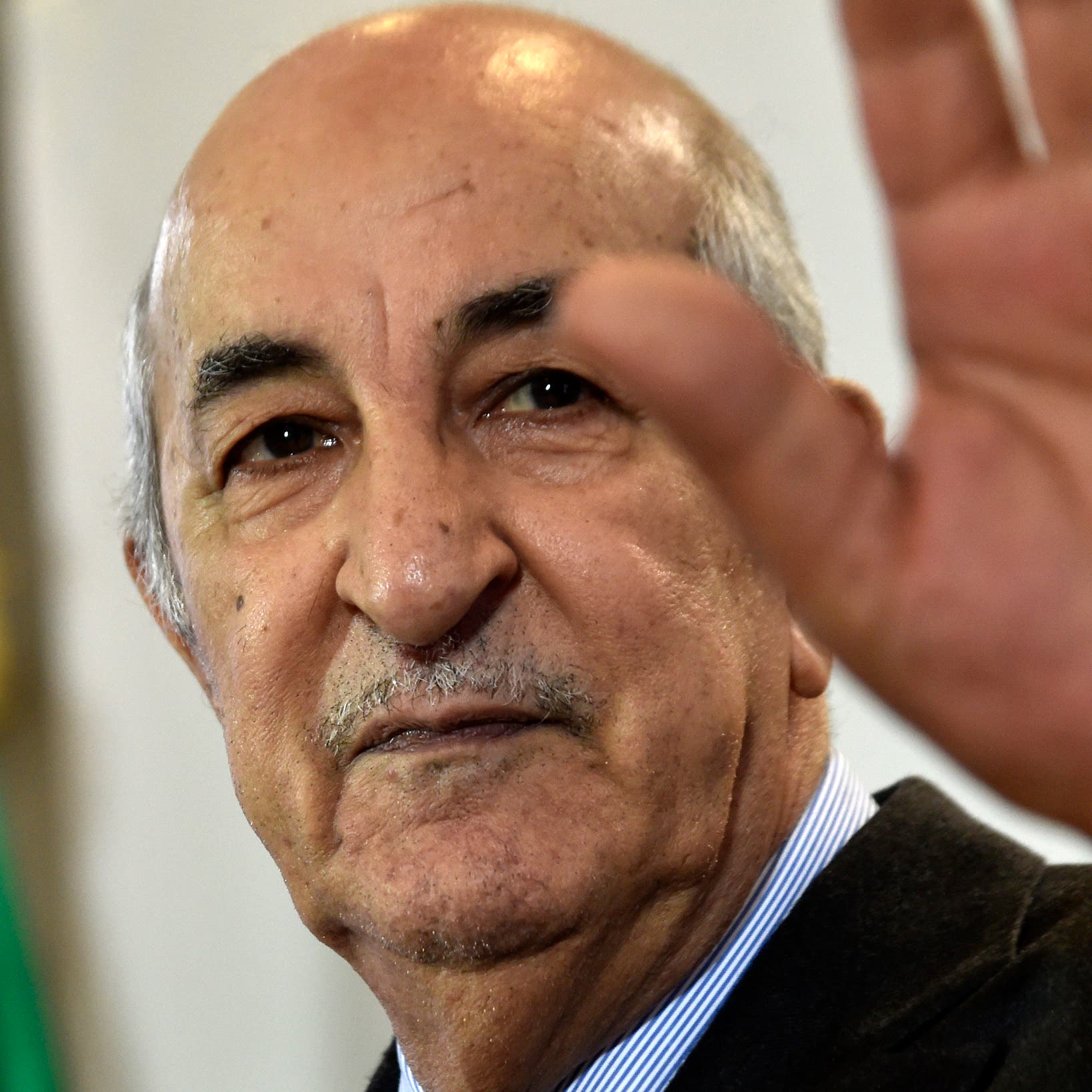 الرئيس الجزائري يعلن بدء استرجاع الأموال المنهوبة في الخارج 