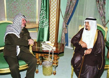 Yasser Arafat and Saudi Arabia's King Fahd in 2000. (File photo: AFP)