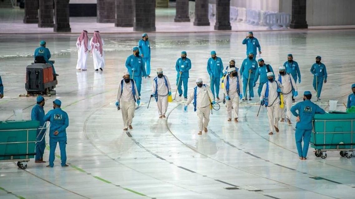 Coronavirus in Saudi Arabia: 4,000 workers, 100,000 facemasks to ensure safe Umrah