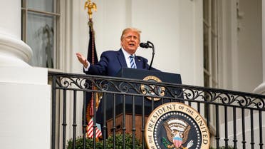 الرئيس الأميركي في أول ظهور علني له في البيت الأبيض(فرانس برس)