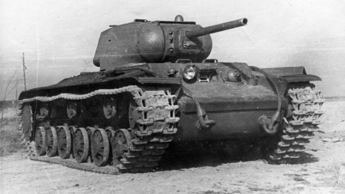 دبابة سوفيتية من نوع كاي في 1