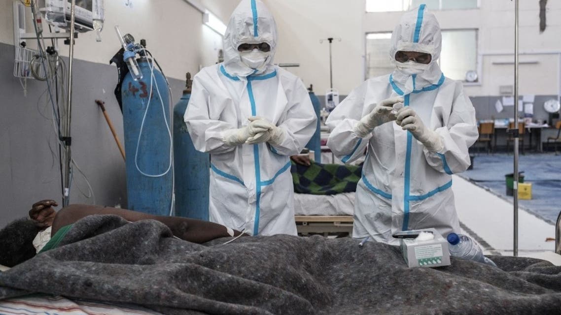 Health workers treat a patient infected with COVID-19 at the Mekele COVID-19 Isolation and Treatment Center, in Mekele, Ethiopia, on September 7, 2020. (AFP)