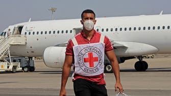 الصليب الأحمر باليمن: فقدنا 3 من موظفينا بانفجار مطار عدن