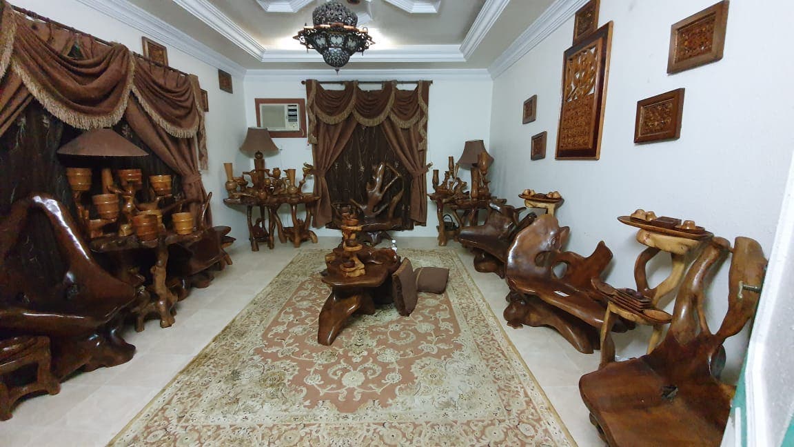 Saudi woman collects rear Peaces to trun her house into museum