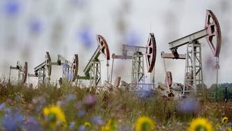 النفط يتراجع بعد ملامسة أعلى مستوى في عدة أشهر