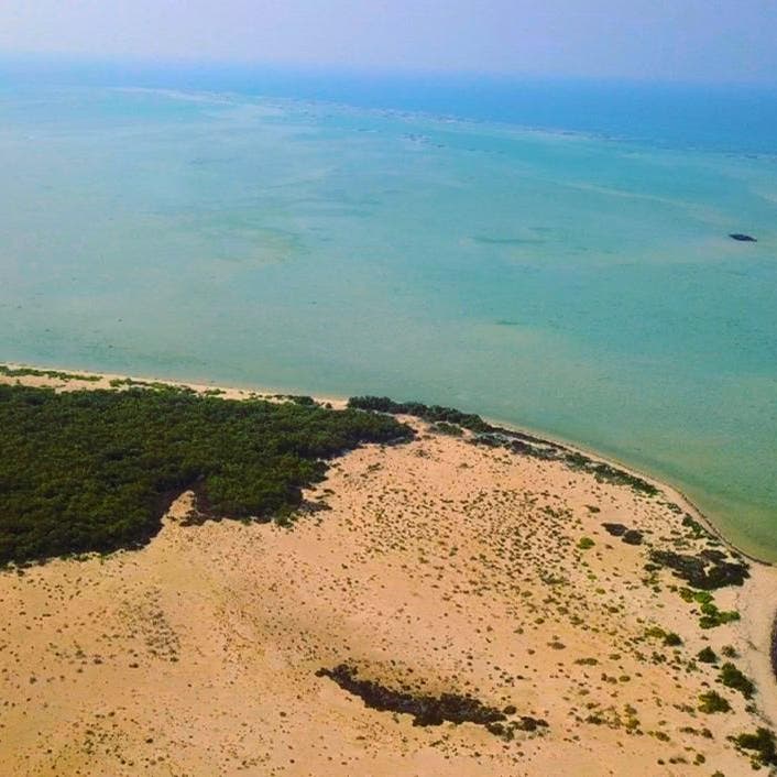 بالصور.. سعودي يوثّق جمال جزيرة حصر في البحر الأحمر