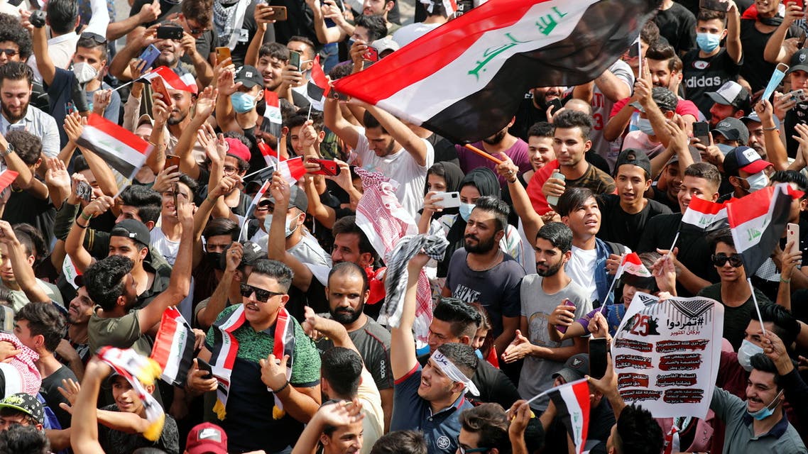 من تظاهرات بغداد اليوم(25 أكتوبر 2020 - رويترز)