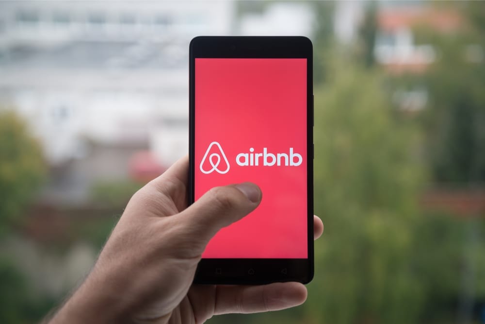 تطبيق شركة Airbnb