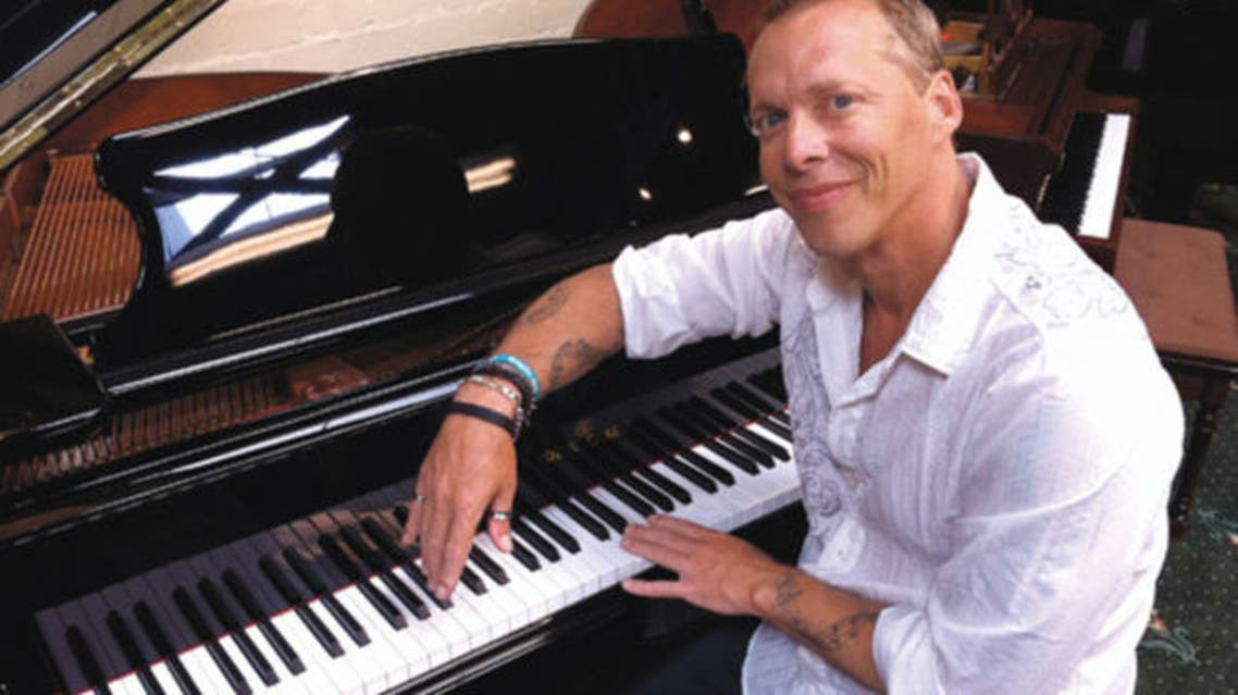 DEREK AMATO
