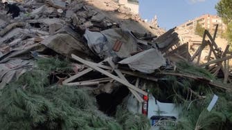 مشاهد لمبانٍ تنهار.. 12 قتيلاً بزلزال تركيا و400 جريح