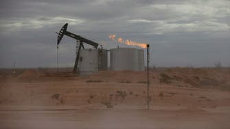 النفط يتراجع 4% بفعل مخاوف الانتخابات وكورونا