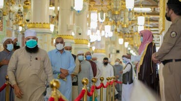 Foreign pilgrims return to the Prophet's Mosque in Medina. (Twitter)