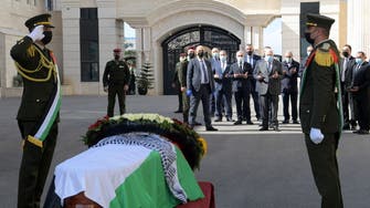 جنازة عسكرية لصائب عريقات في مراسم رسمية